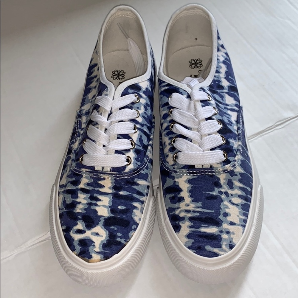 Printed Summer Sneaker/ Size 8